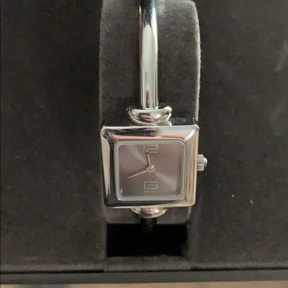 Gucci watch - Picture 2 of 5